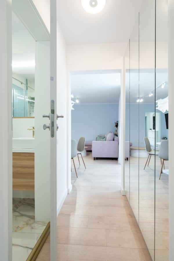 Candy Land Downtown Apartment Bucarest Extérieur photo